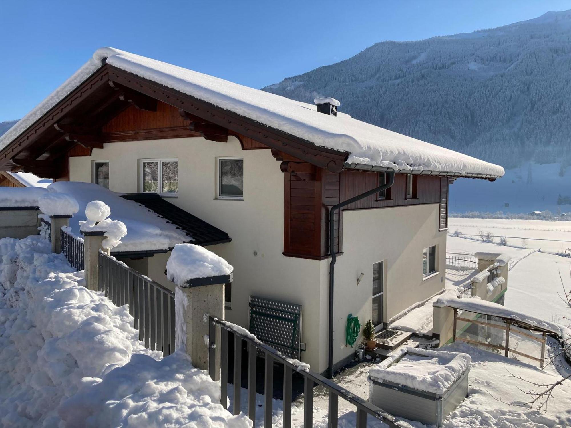 Holiday Apartment In Pinzgau With A Large Terrace ミッタージル エクステリア 写真