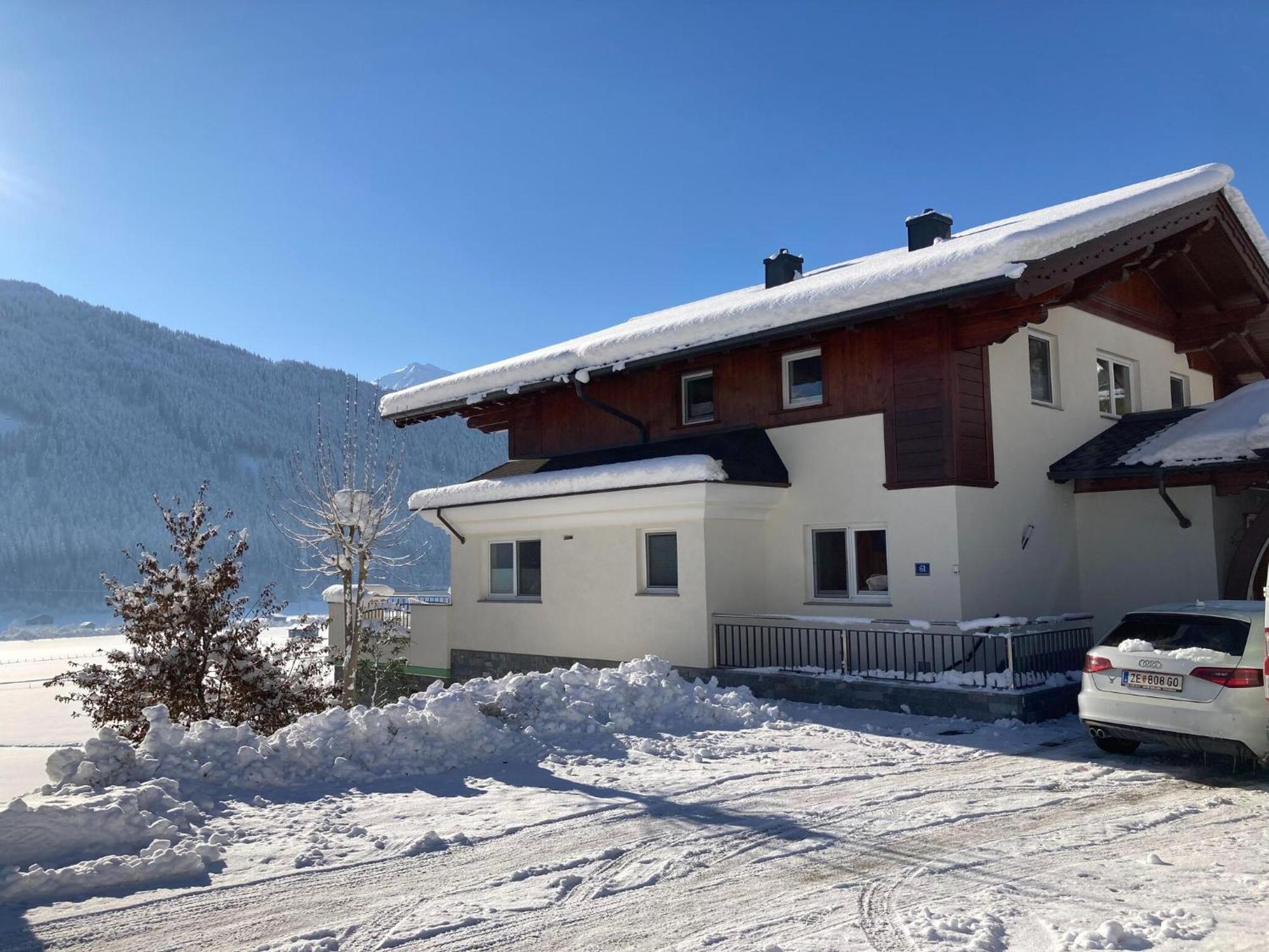 Holiday Apartment In Pinzgau With A Large Terrace ミッタージル エクステリア 写真